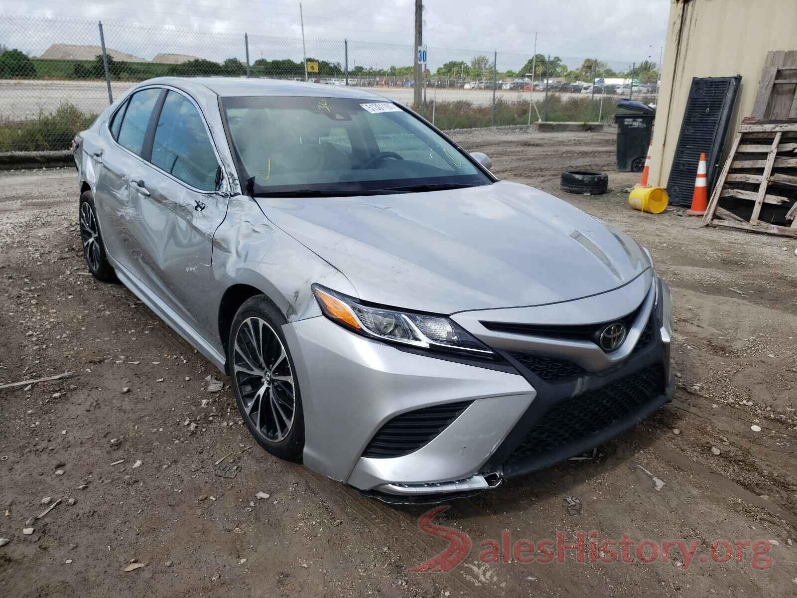 4T1B11HKXJU609085 2018 TOYOTA CAMRY