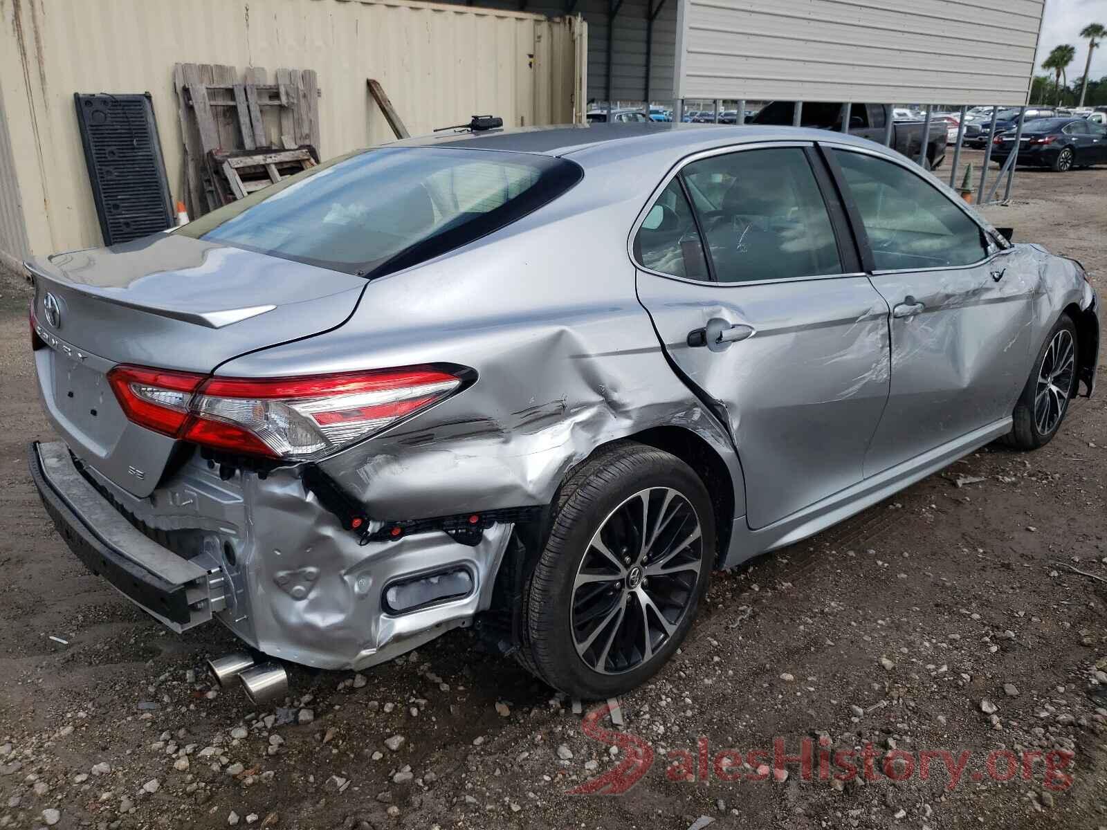 4T1B11HKXJU609085 2018 TOYOTA CAMRY