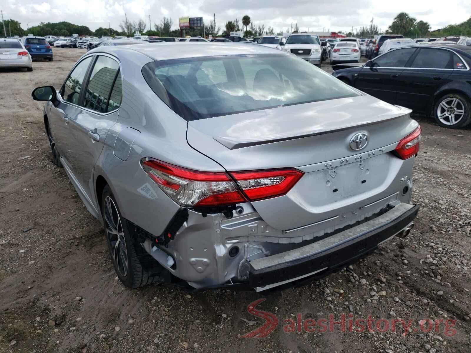 4T1B11HKXJU609085 2018 TOYOTA CAMRY