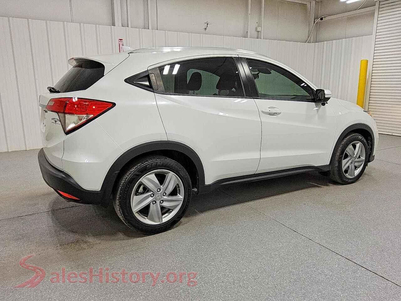 2020 HONDA HR-V VIN 3CZRU5H52LM710036, right side view