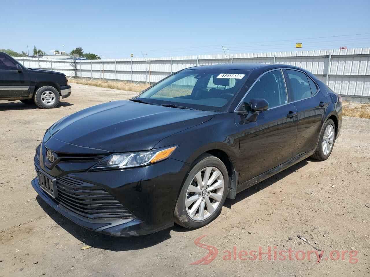 4T1B11HK7JU614387 2018 TOYOTA CAMRY