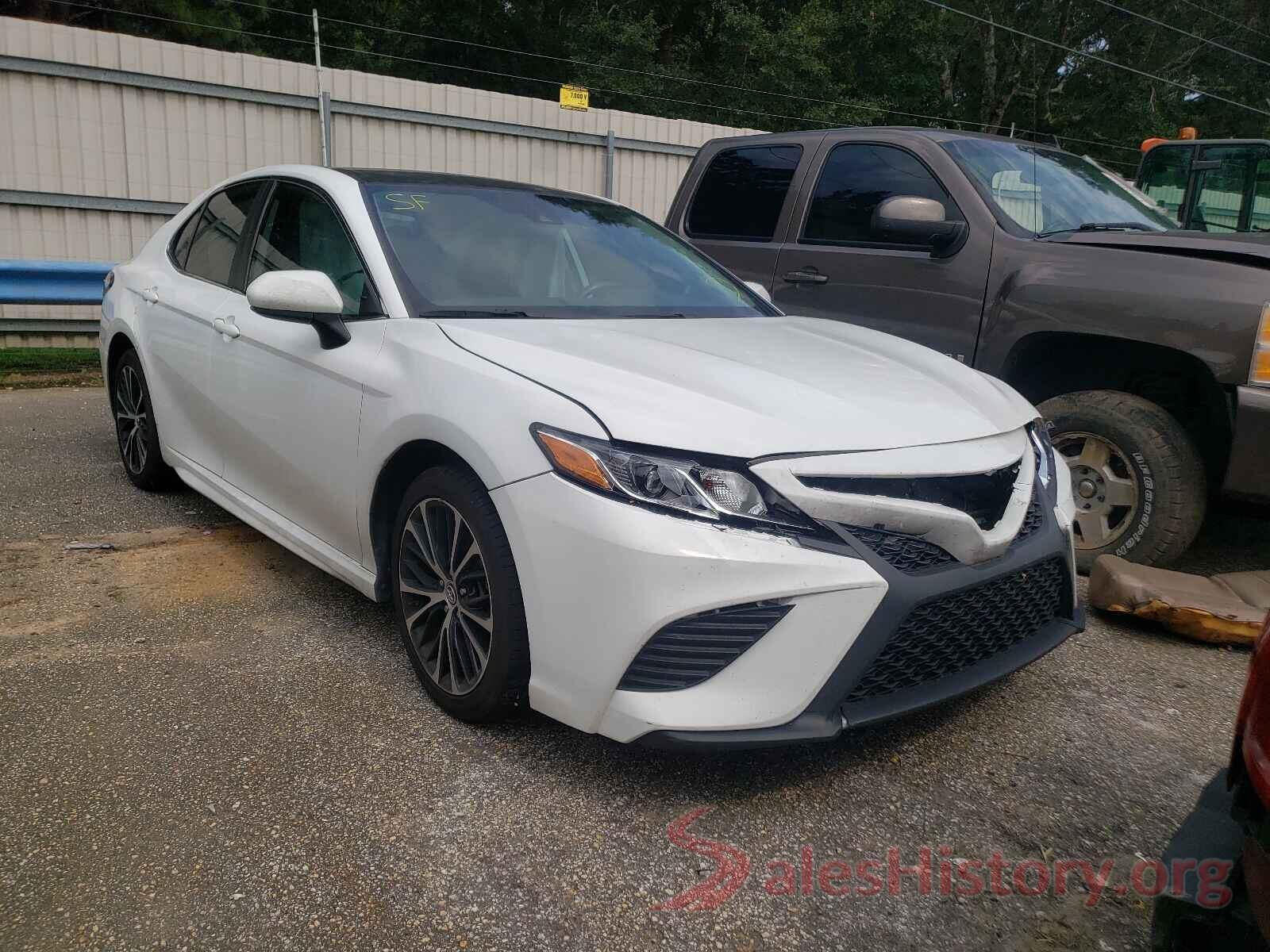 4T1B11HK0KU698621 2019 TOYOTA CAMRY