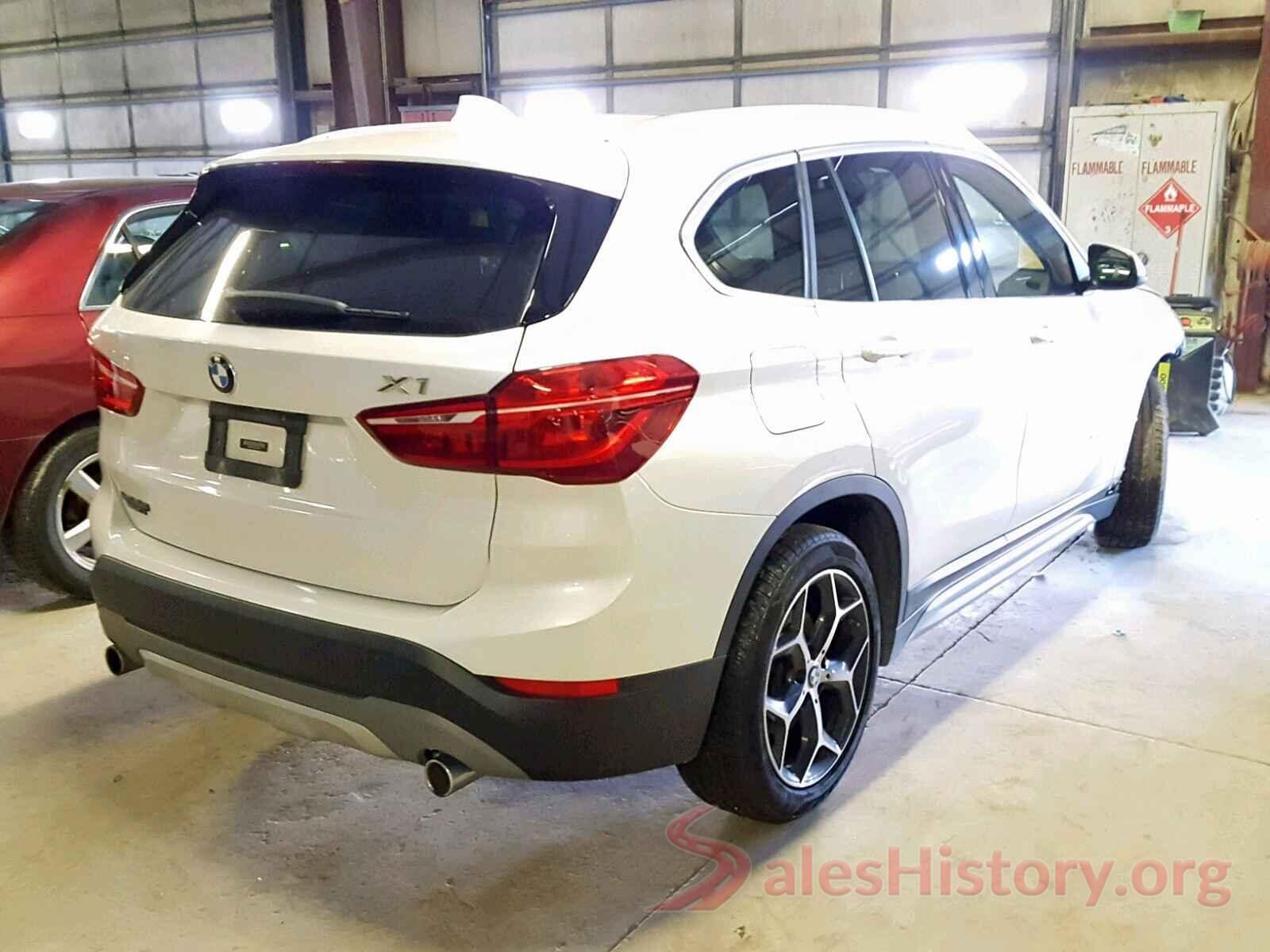 WBXHT3C35J5K31887 2018 BMW X1