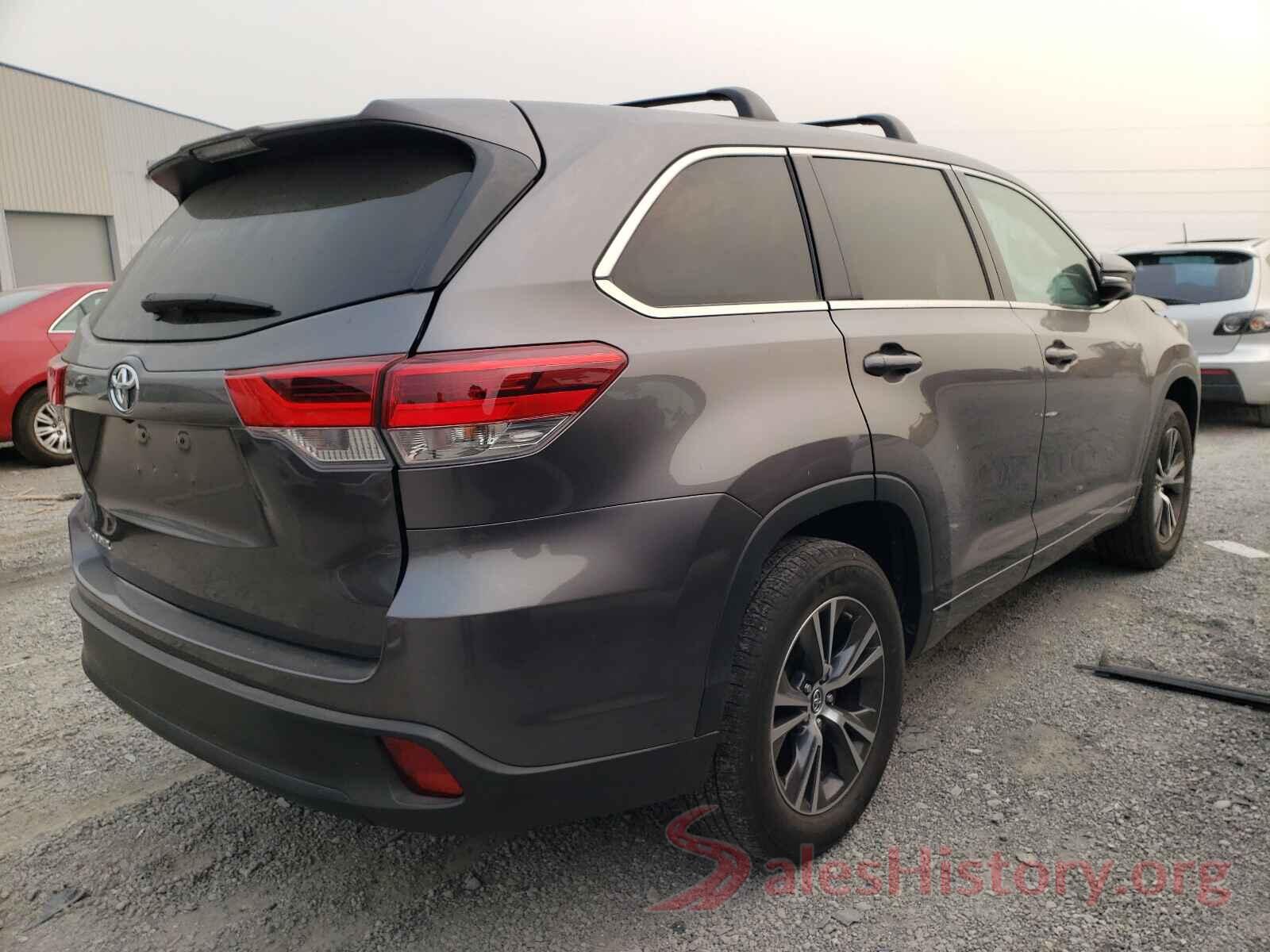 5TDZARFH3JS035071 2018 TOYOTA HIGHLANDER