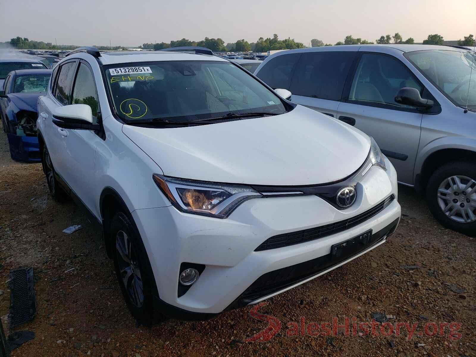 JTMRFREV4HJ716632 2017 TOYOTA RAV4