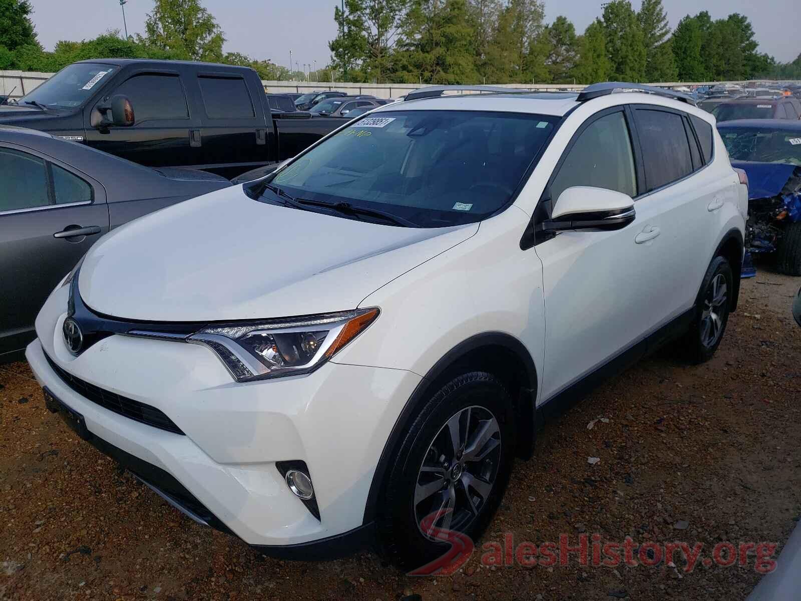 JTMRFREV4HJ716632 2017 TOYOTA RAV4