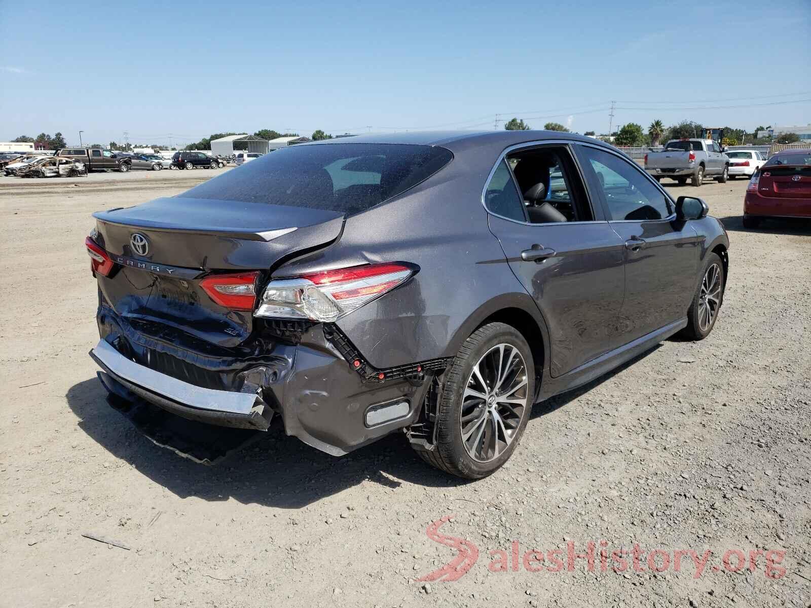 4T1B11HKXJU092905 2018 TOYOTA CAMRY