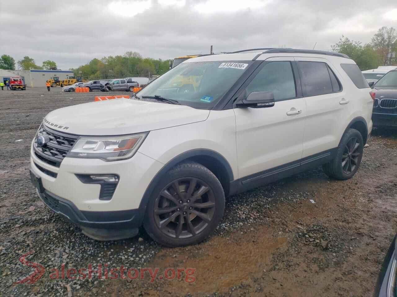 2018 FORD EXPLORER VIN 1FM5K8D82JGC56742, front 3/4 view