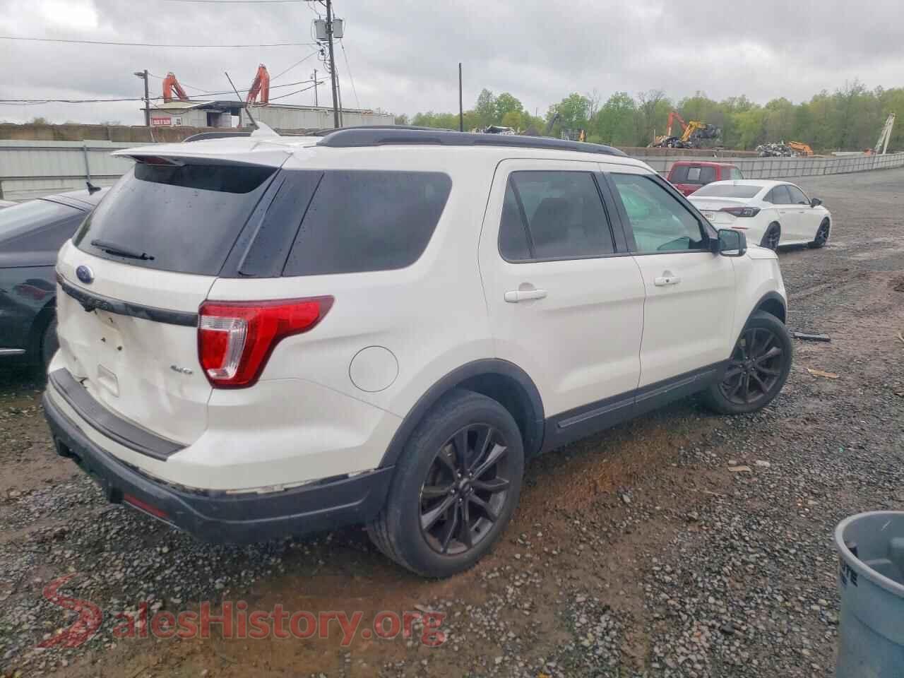 2018 FORD EXPLORER VIN 1FM5K8D82JGC56742, right side view