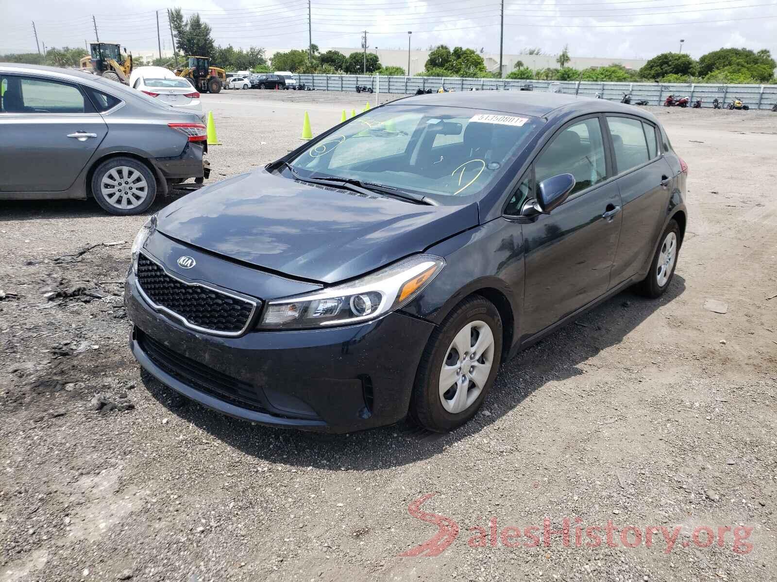 KNAFK5A88H5679985 2017 KIA FORTE