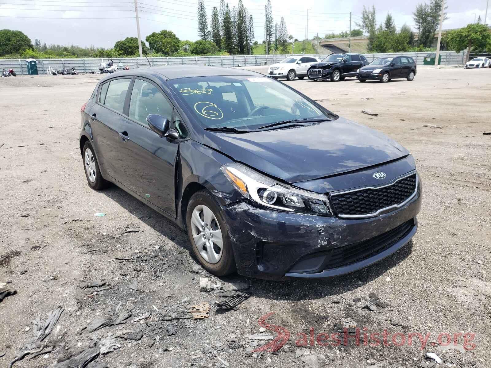 KNAFK5A88H5679985 2017 KIA FORTE