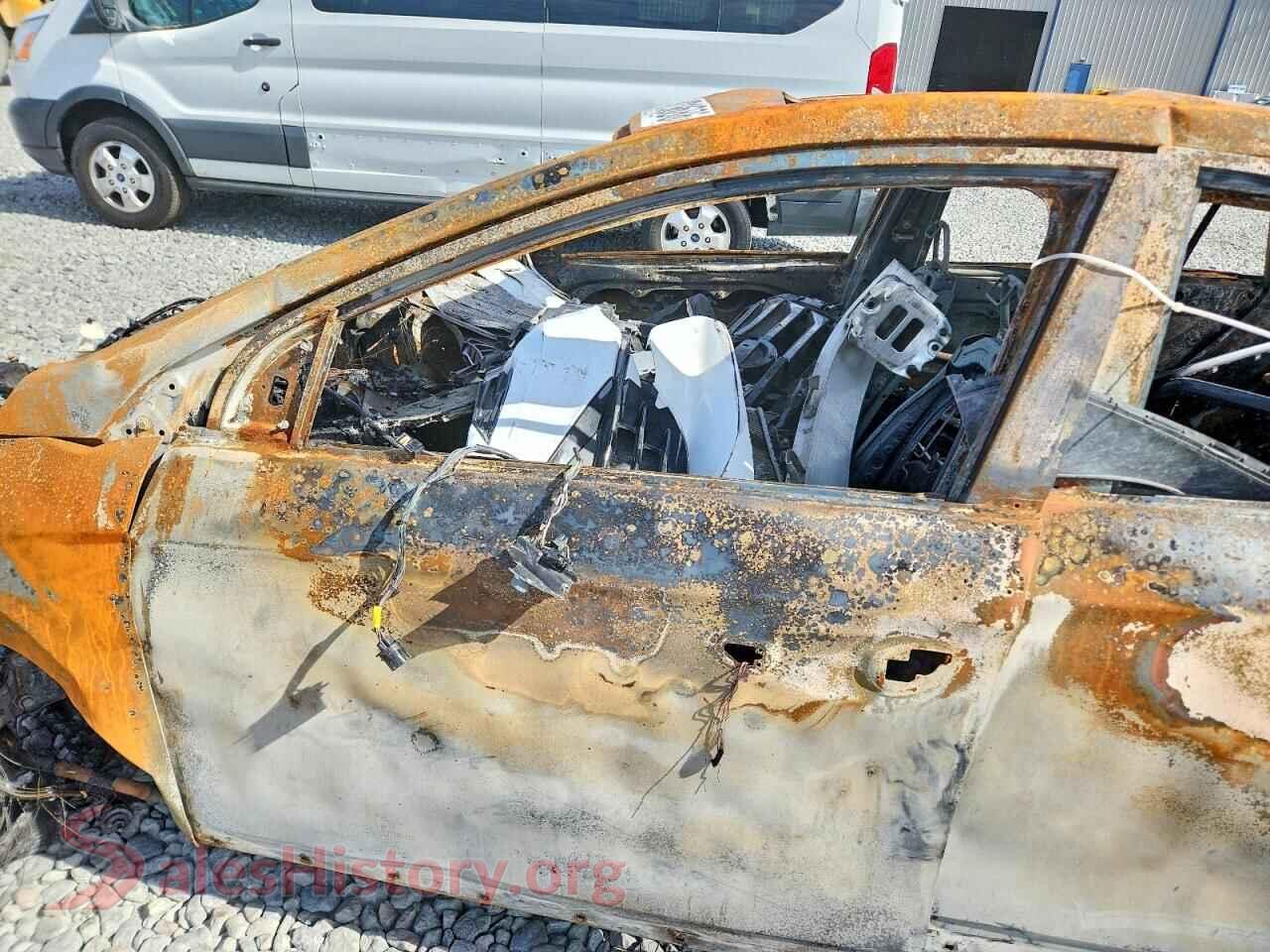 2020 HYUNDAI IONIQ VIN KMHC05LC7LU241983, engine bay