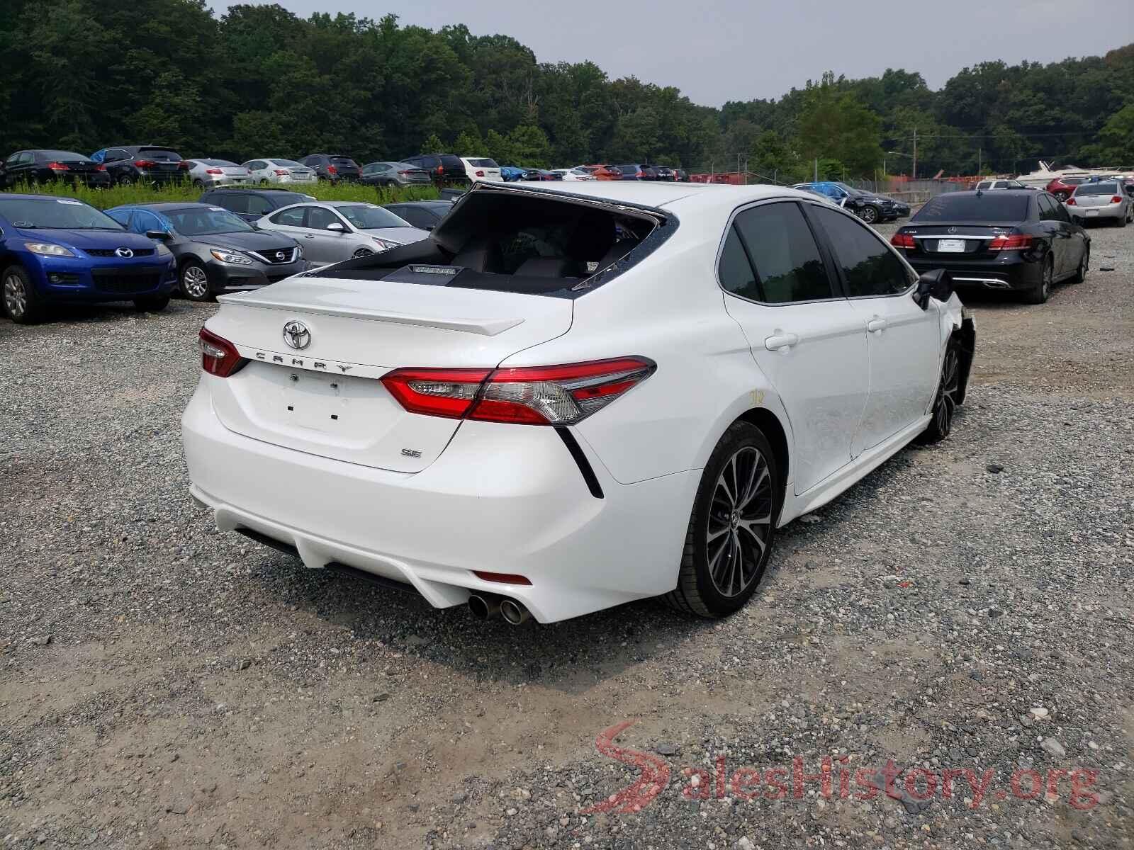 4T1B11HK8JU573512 2018 TOYOTA CAMRY