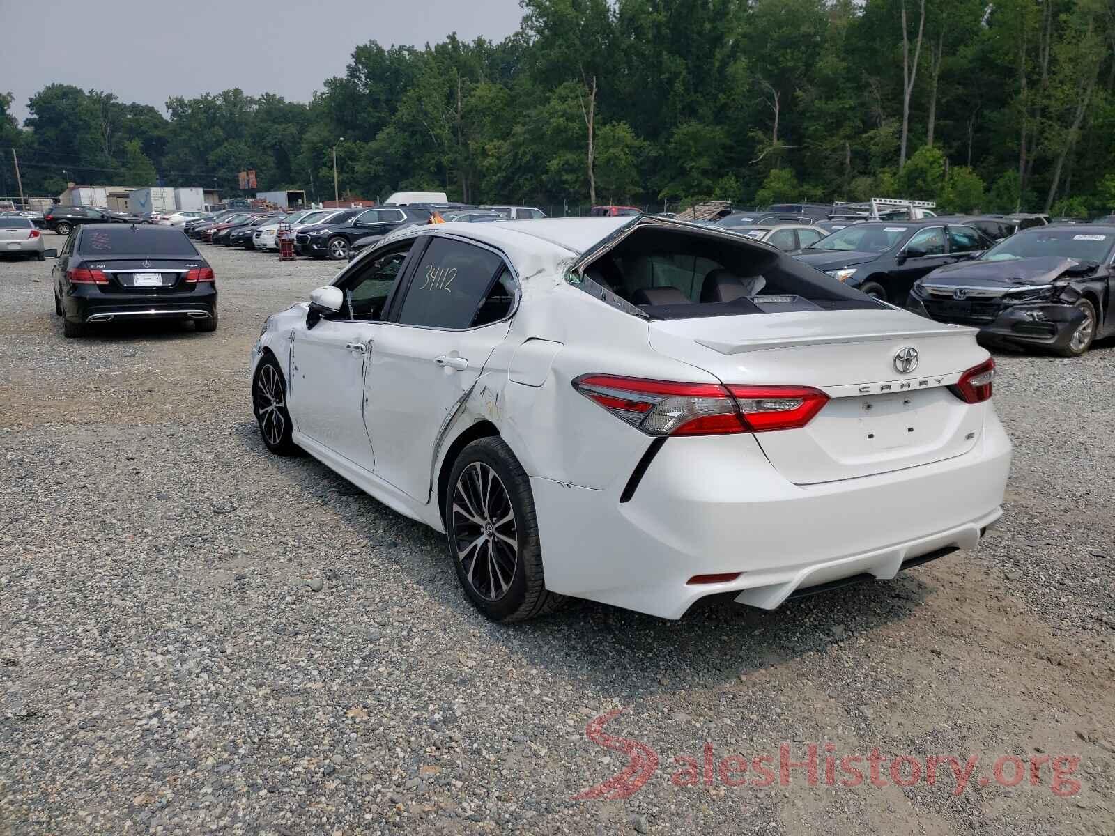 4T1B11HK8JU573512 2018 TOYOTA CAMRY