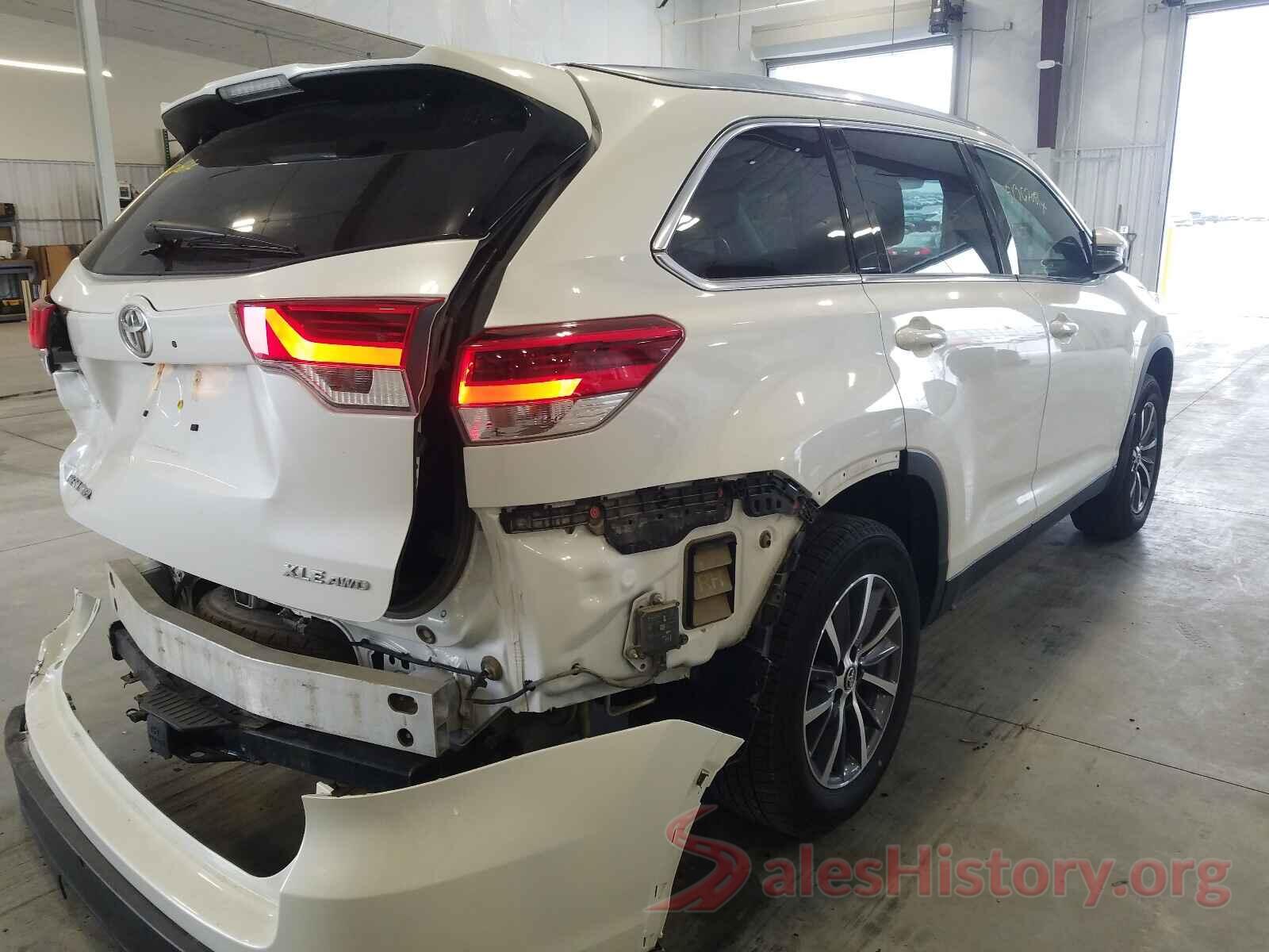 5TDJZRFH6KS589390 2019 TOYOTA HIGHLANDER