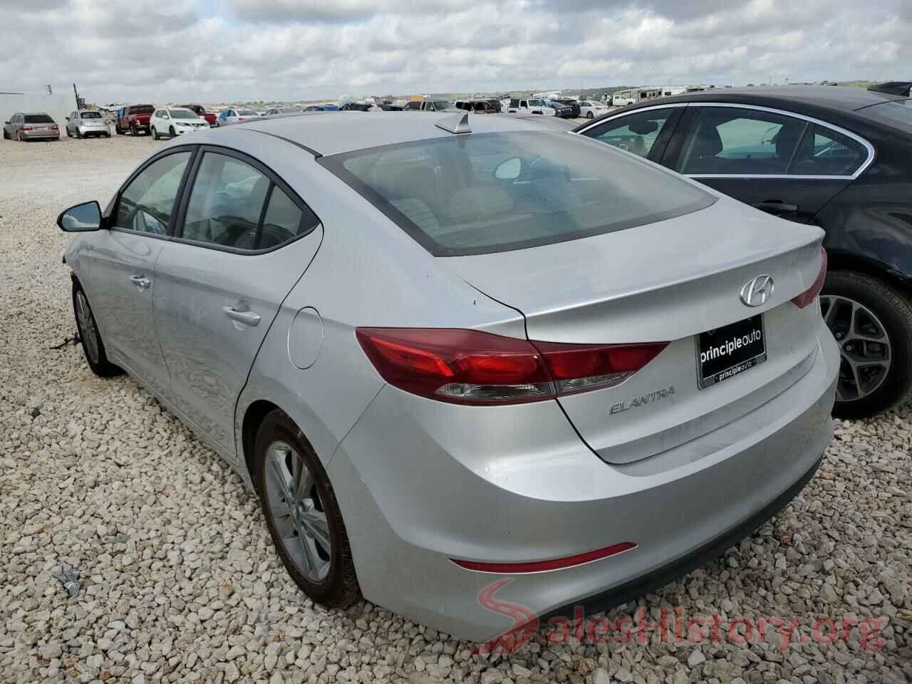 5NPD84LF7JH368245 2018 HYUNDAI ELANTRA