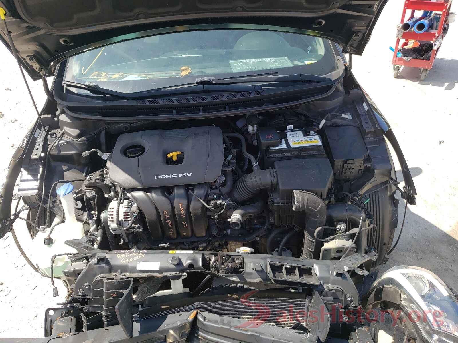 3KPFK4A70JE229357 2018 KIA FORTE