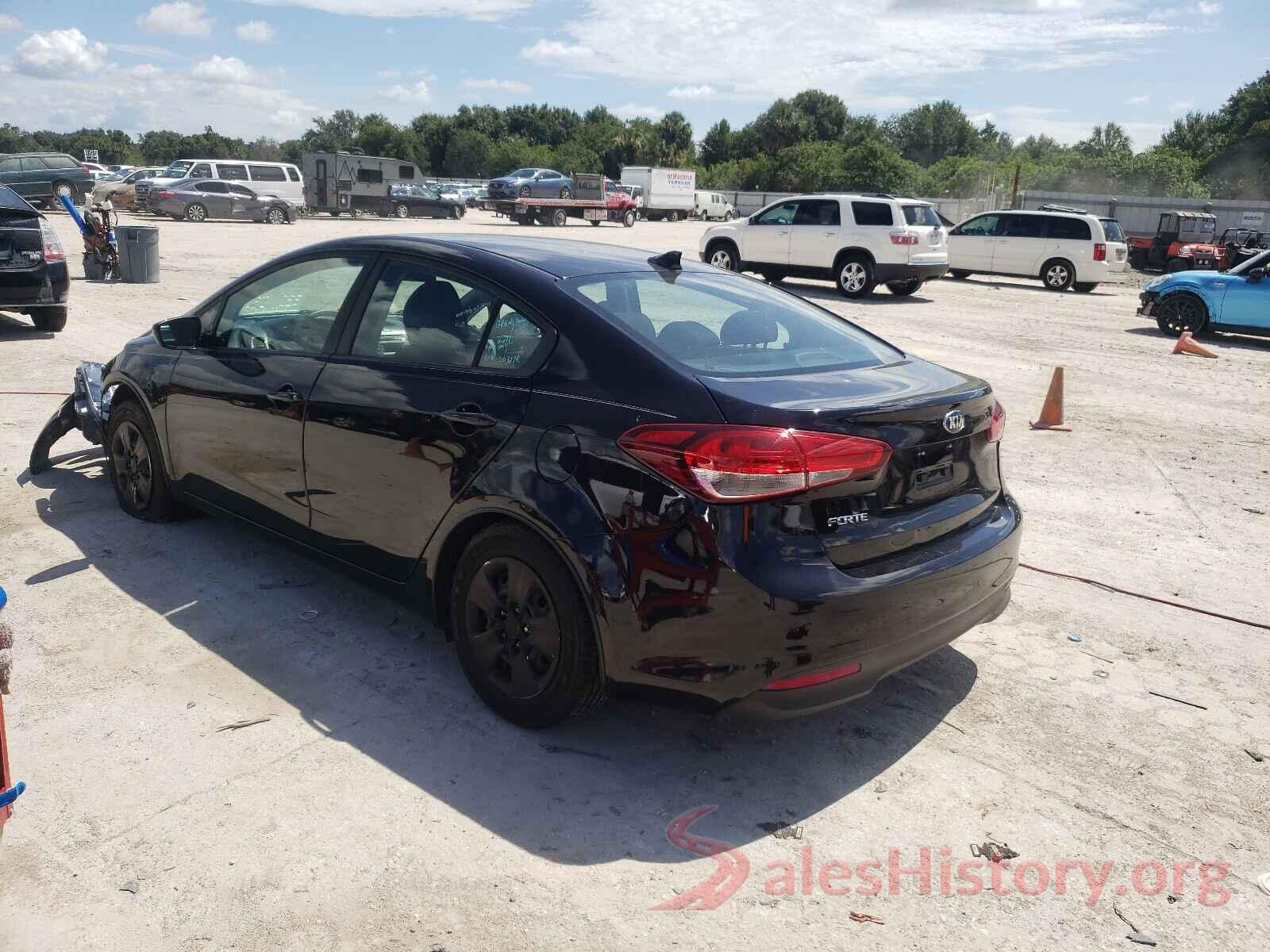 3KPFK4A70JE229357 2018 KIA FORTE