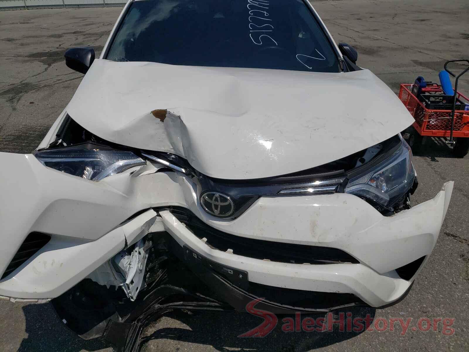 2T3BFREV1JW856906 2018 TOYOTA RAV4