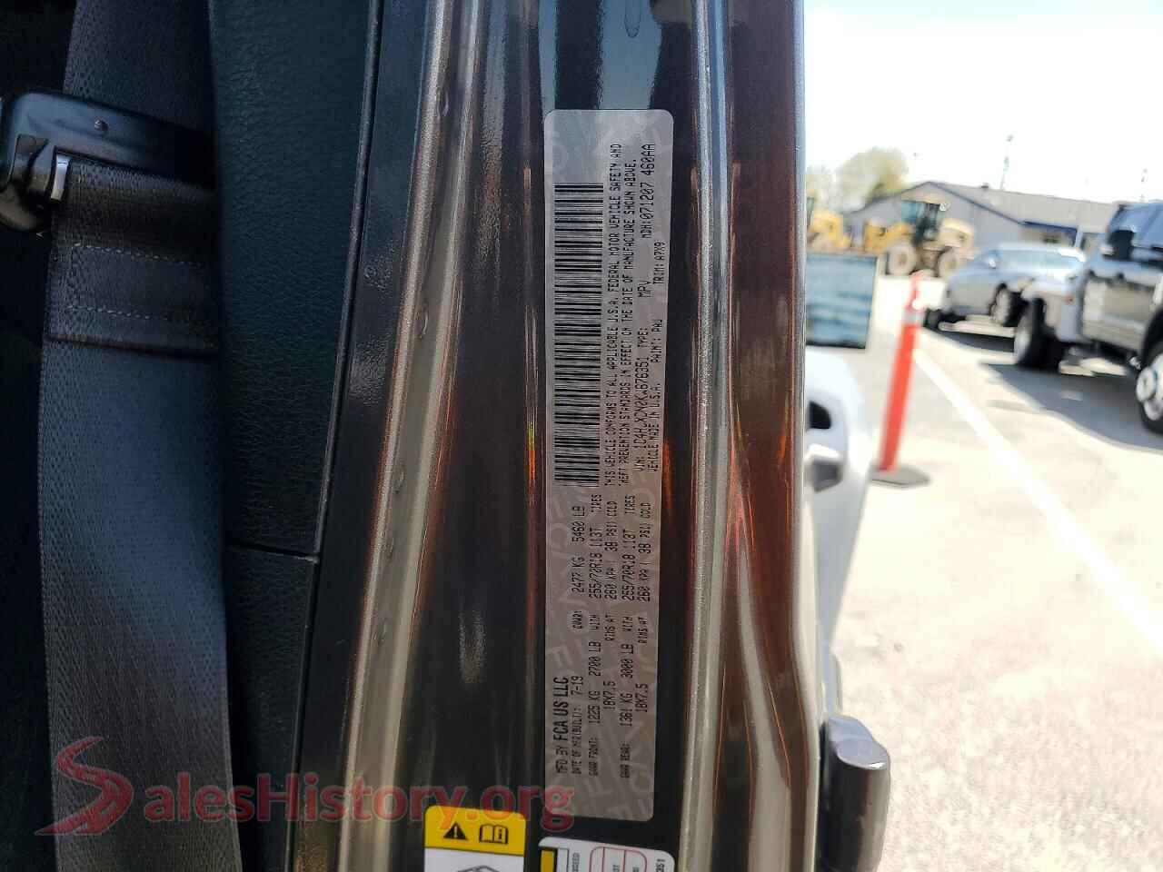 2019 JEEP WRANGLER VIN 1C4HJXDN0KW676351, trunk area