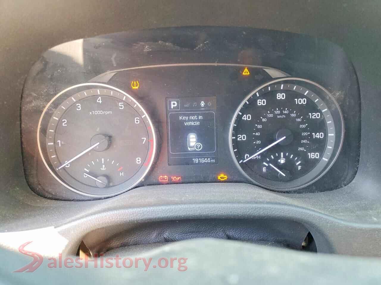 2017 HYUNDAI ELANTRA VIN KMHD84LFXHU349734, interior center console