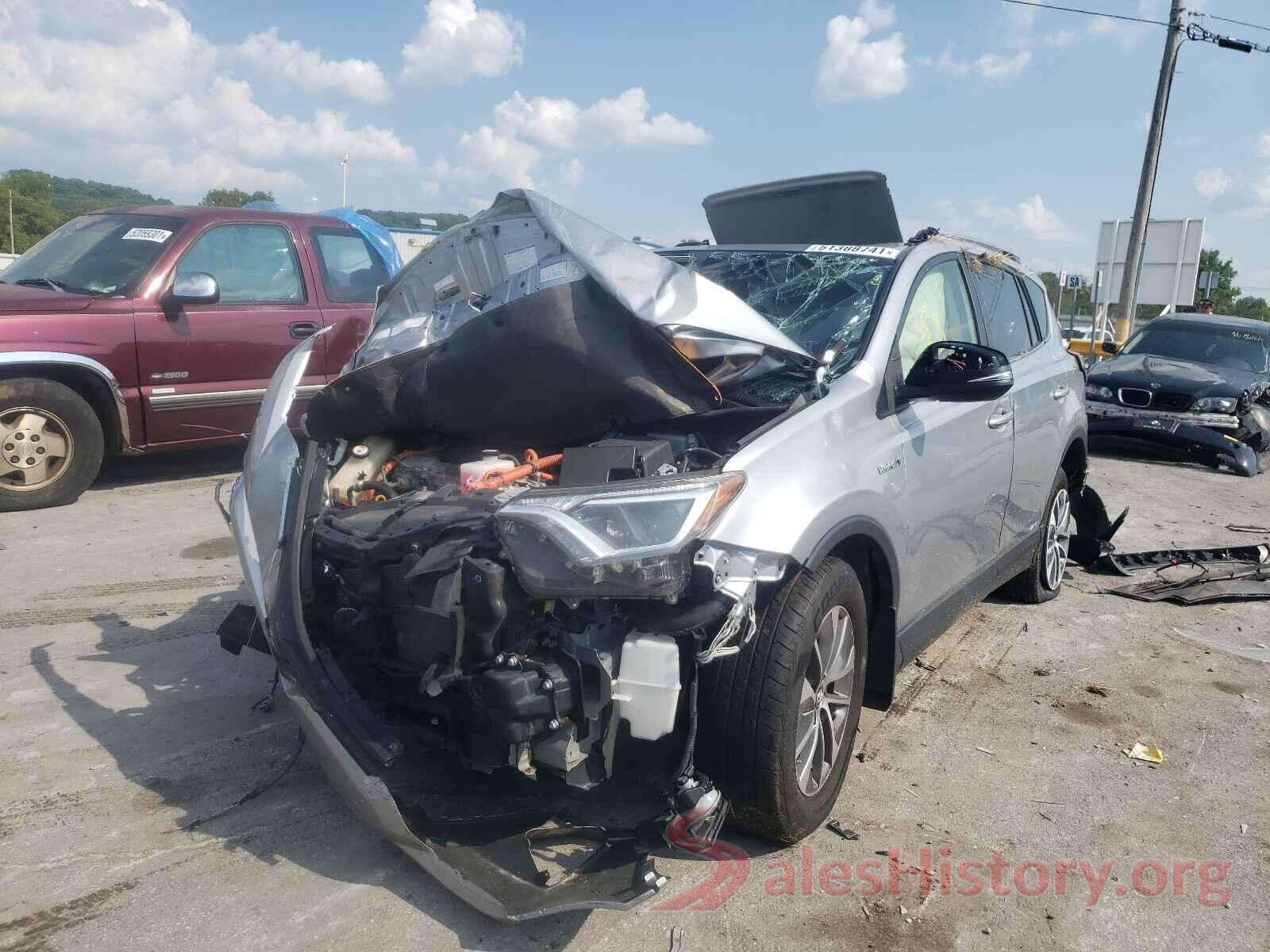 JTMRJREV2HD113045 2017 TOYOTA RAV4