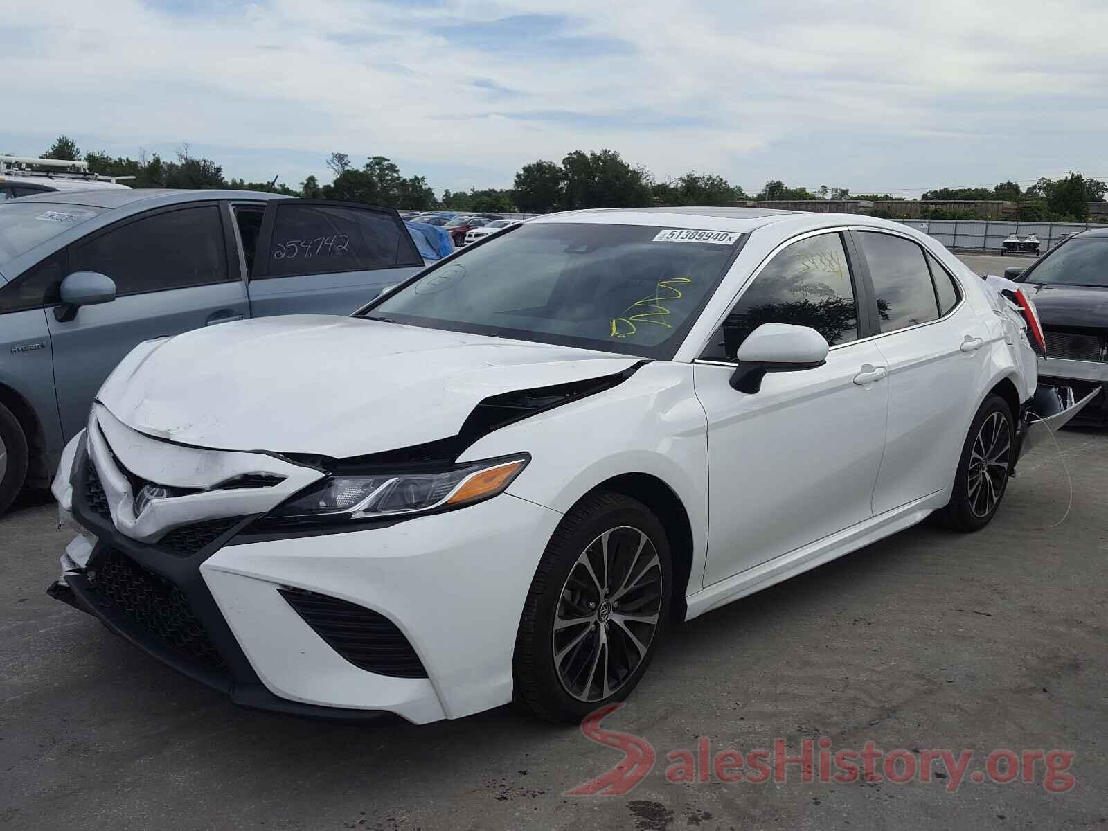 4T1B11HK9JU136876 2018 TOYOTA CAMRY