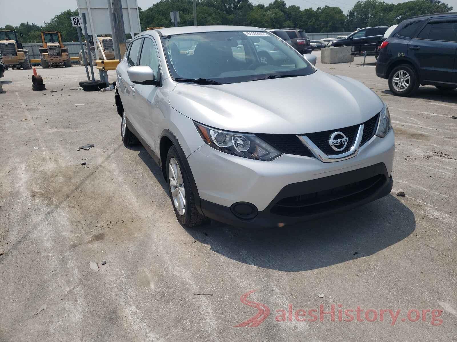 JN1BJ1CP4JW102665 2018 NISSAN ROGUE