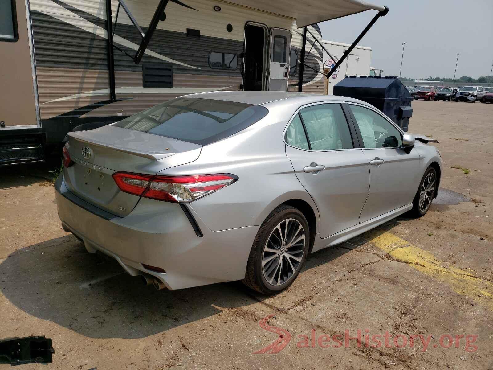 4T1B11HK1JU544207 2018 TOYOTA CAMRY