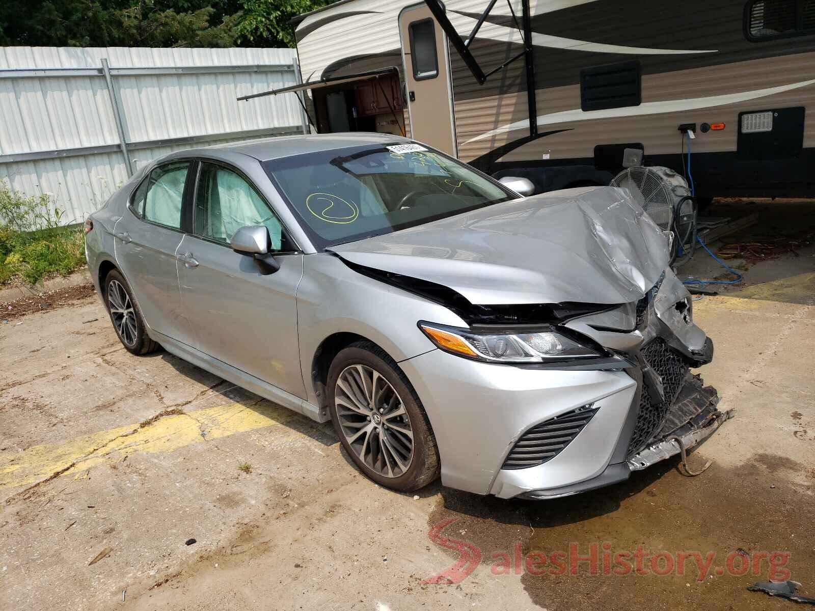 4T1B11HK1JU544207 2018 TOYOTA CAMRY