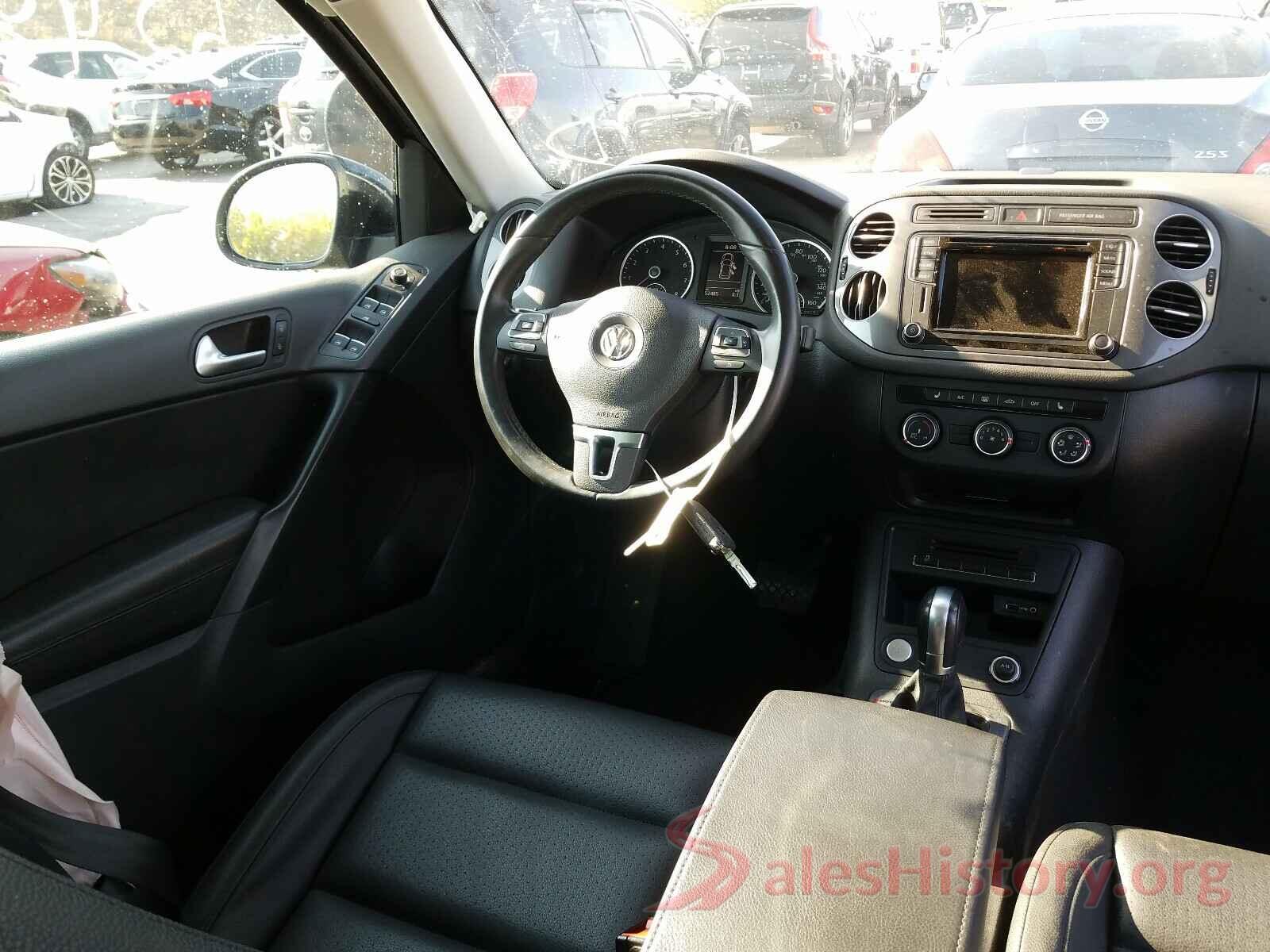 WVGSV7AXXHK016829 2017 VOLKSWAGEN TIGUAN