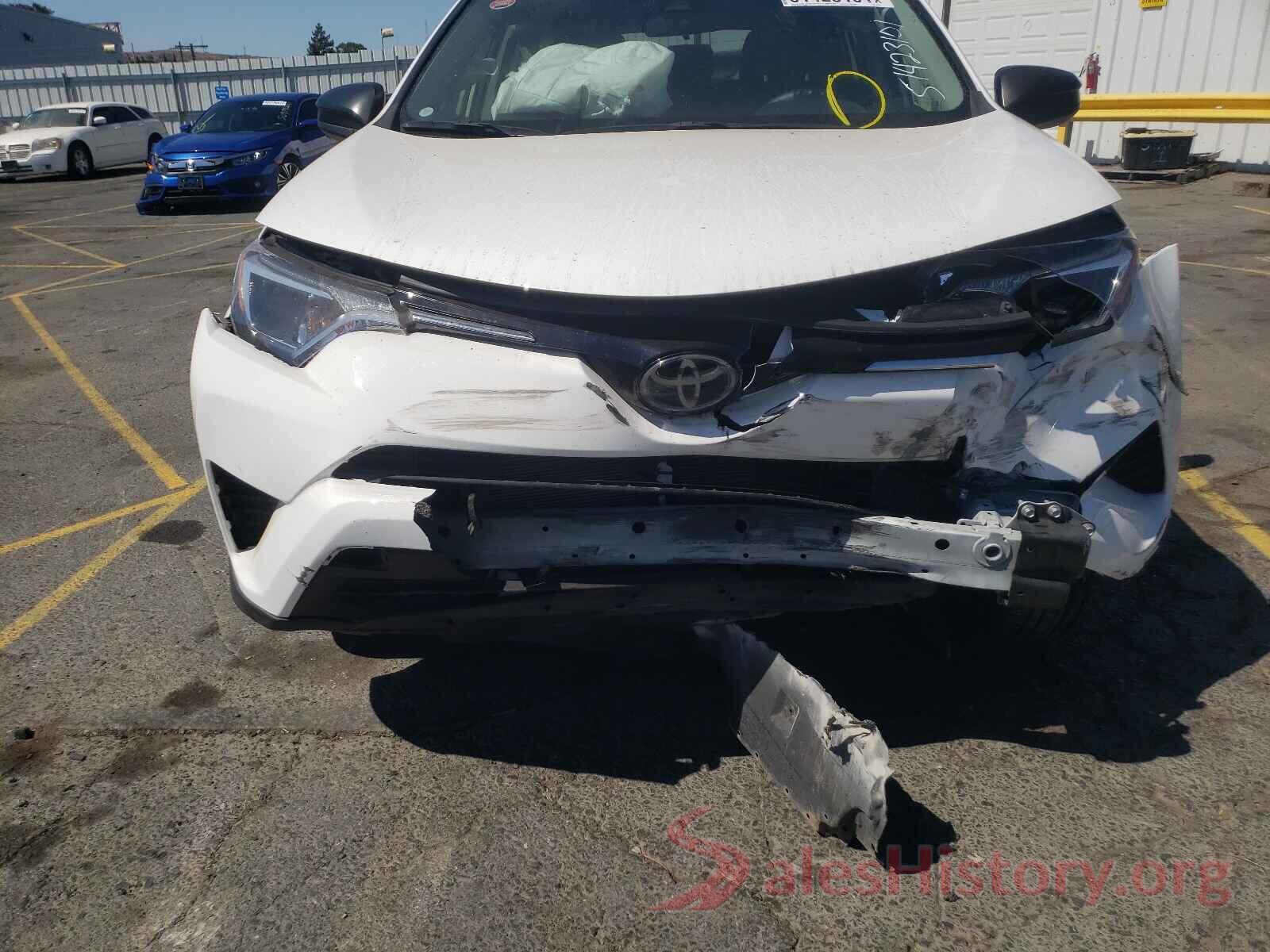 JTMZFREV8HJ101579 2017 TOYOTA RAV4