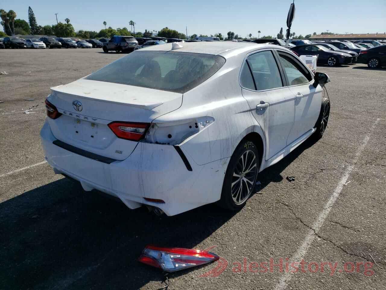 4T1G11AK3LU996386 2020 TOYOTA CAMRY