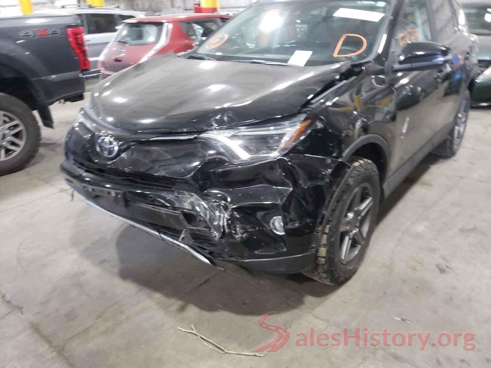 2T3RFREV9JW855520 2018 TOYOTA RAV4