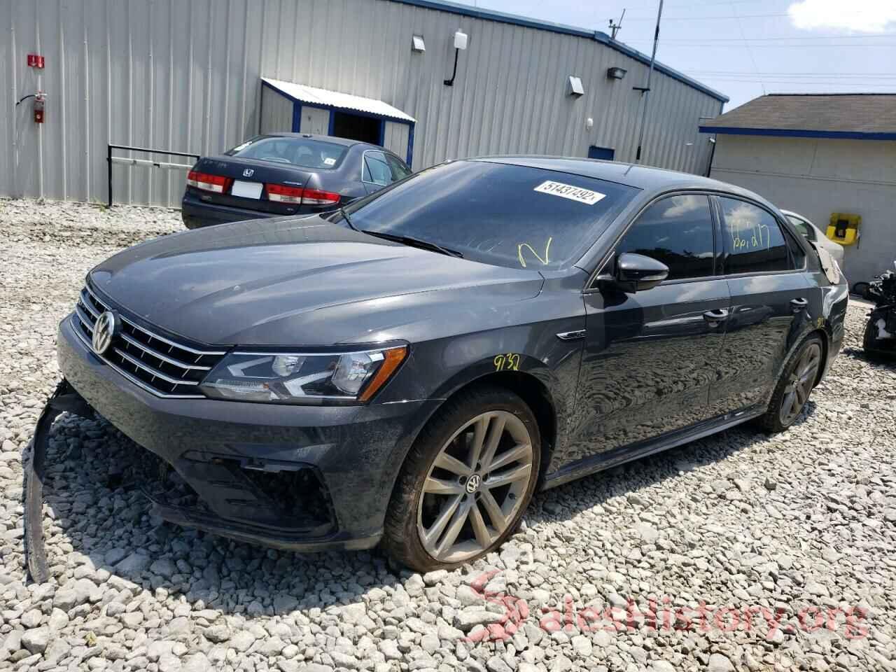 1VWAA7A34JC024561 2018 VOLKSWAGEN PASSAT