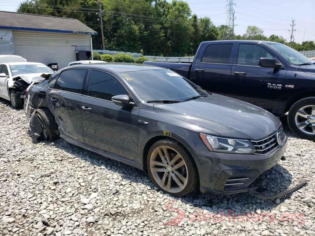 1VWAA7A34JC024561 2018 VOLKSWAGEN PASSAT