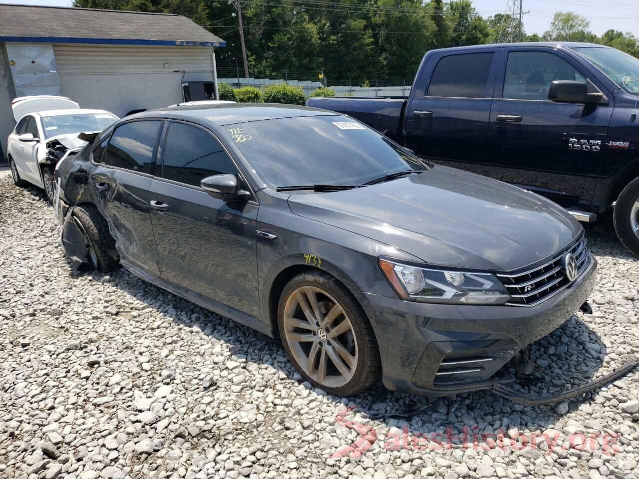 1VWAA7A34JC024561 2018 VOLKSWAGEN PASSAT