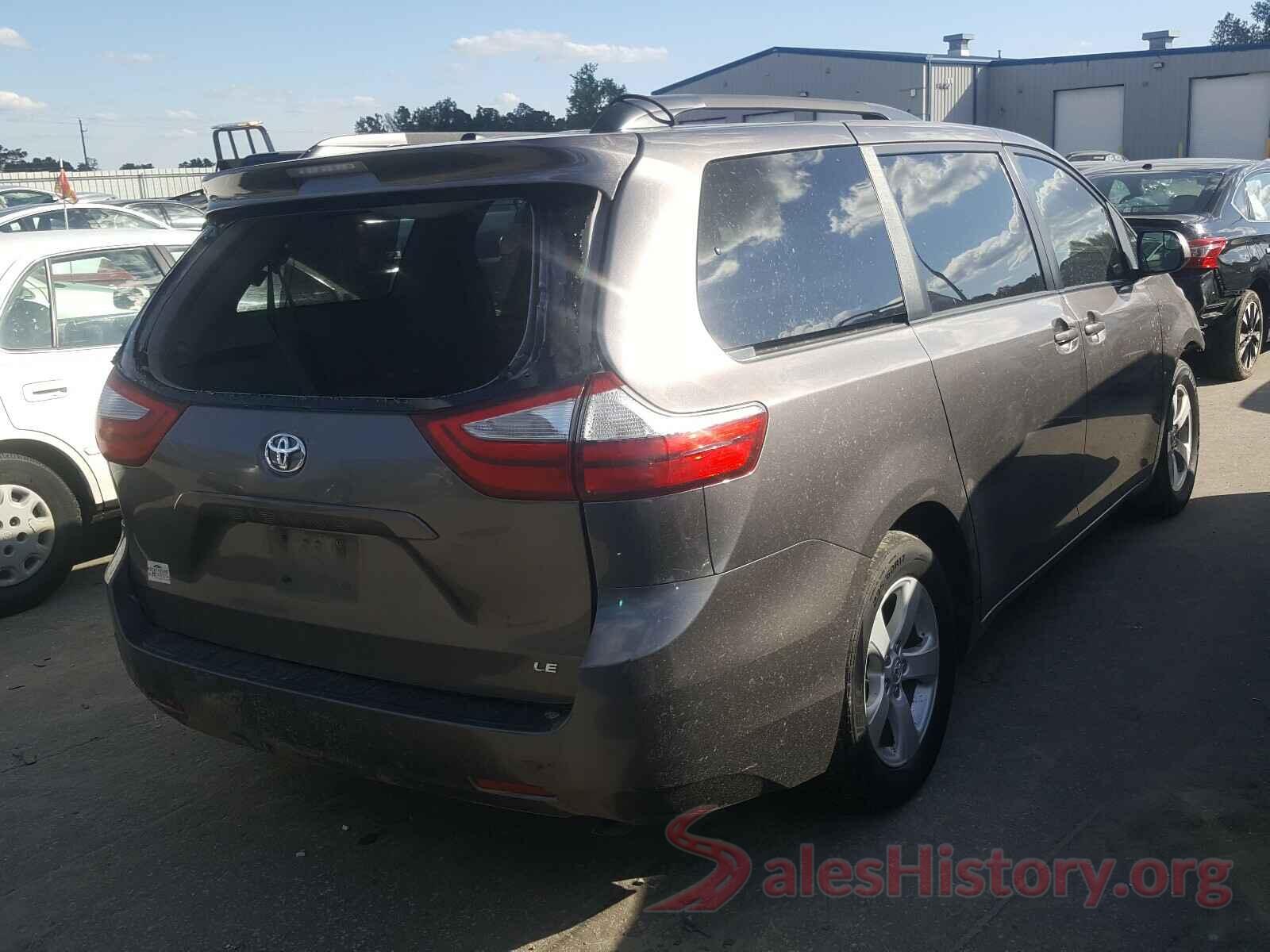 5TDKZ3DC6HS785802 2017 TOYOTA SIENNA