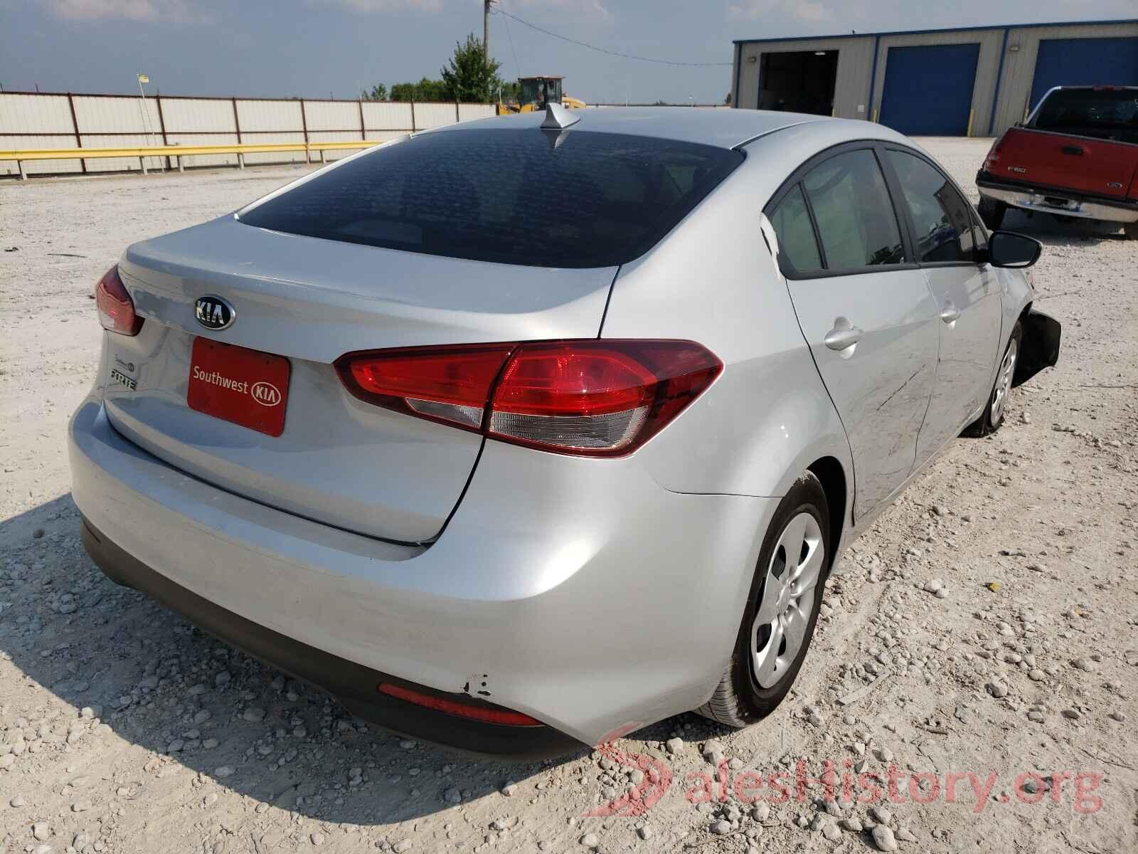 3KPFL4A76HE158642 2017 KIA FORTE