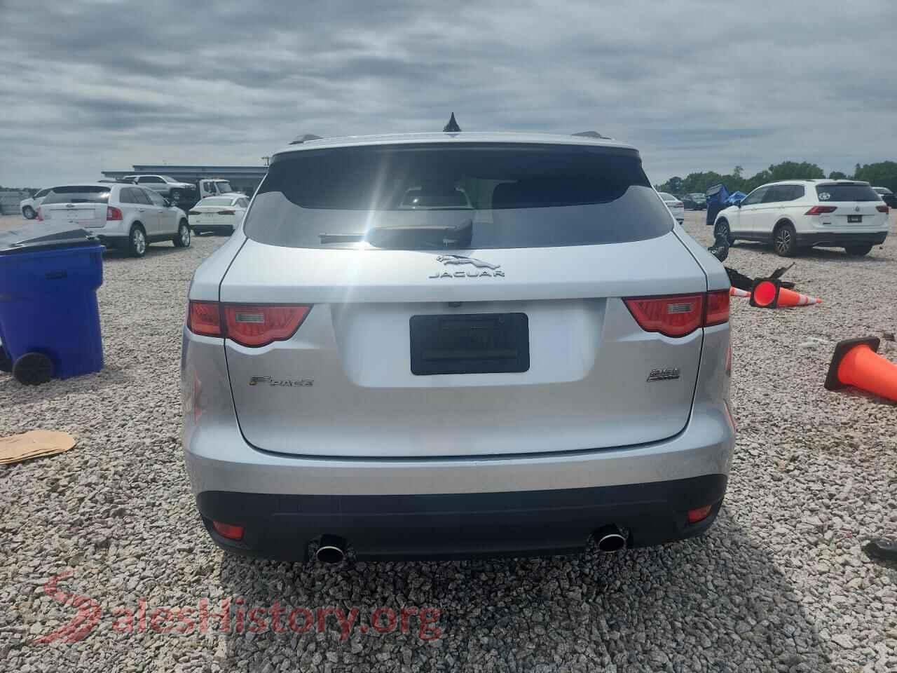 2019 JAGUAR F-PACE VIN SADCJ2FX2KA610543, left side view