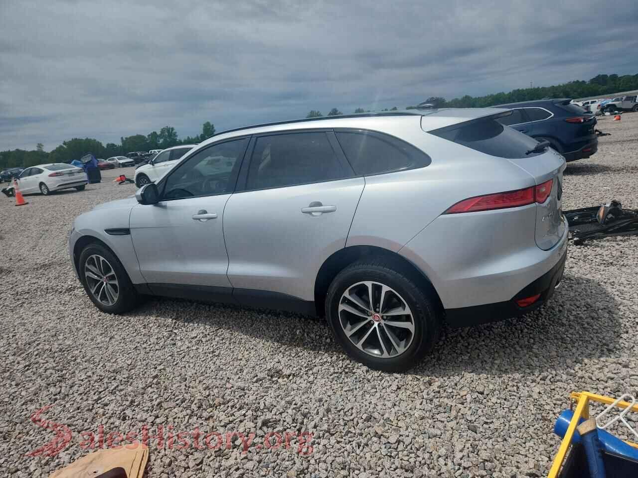 2019 JAGUAR F-PACE VIN SADCJ2FX2KA610543, front view