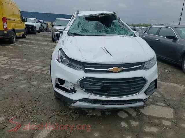 2020 CHEVROLET TRAX VIN KL7CJPSB5LB003838, damage close-up