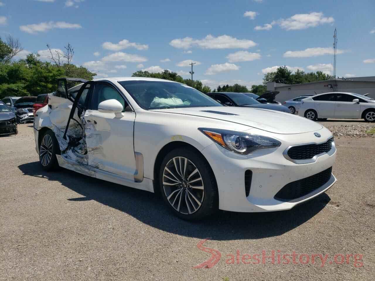 KNAE15LA2K6068138 2019 KIA STINGER