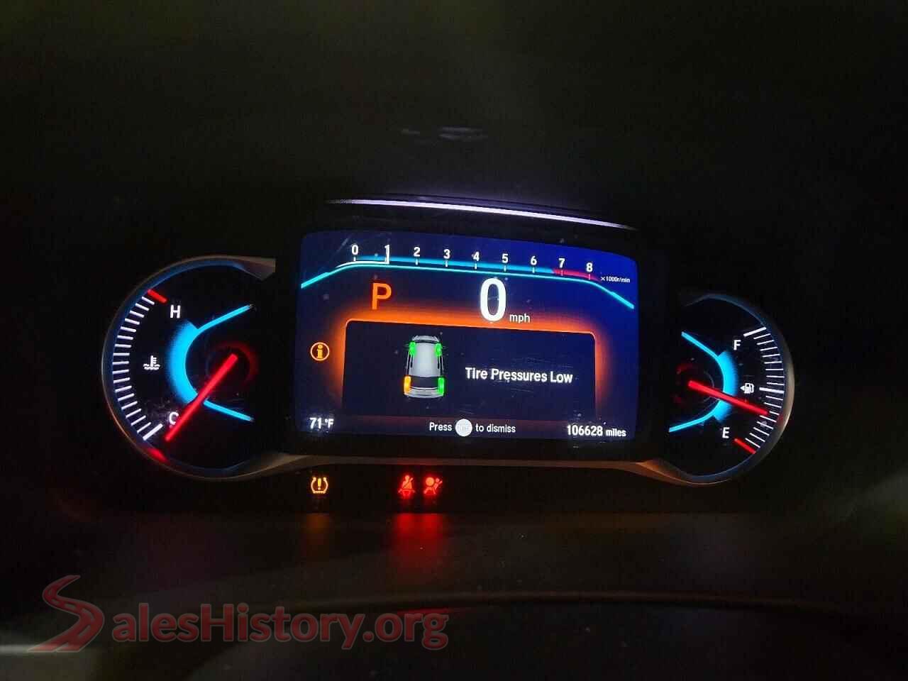 2019 HONDA PILOT VIN 5FNYF6H59KB047858, interior center console