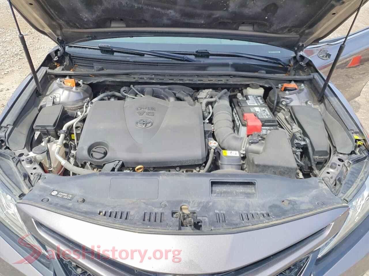 2018 TOYOTA CAMRY VIN 4T1BZ1HK9JU011661, VIN plate