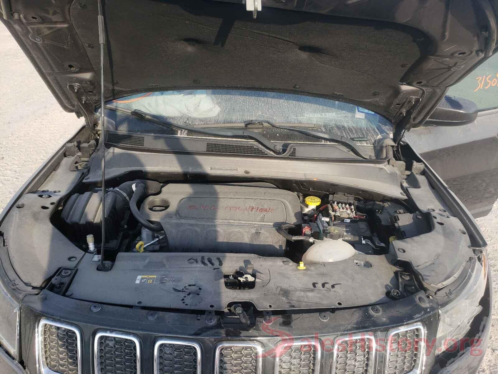 3C4NJCBB3JT268144 2018 JEEP COMPASS