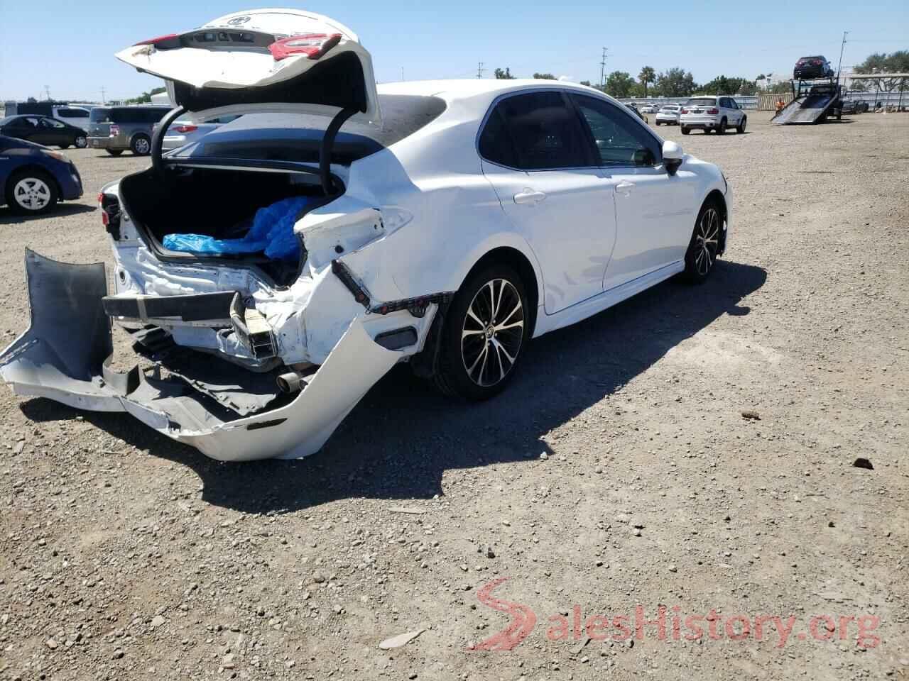 4T1G11AK4LU945821 2020 TOYOTA CAMRY