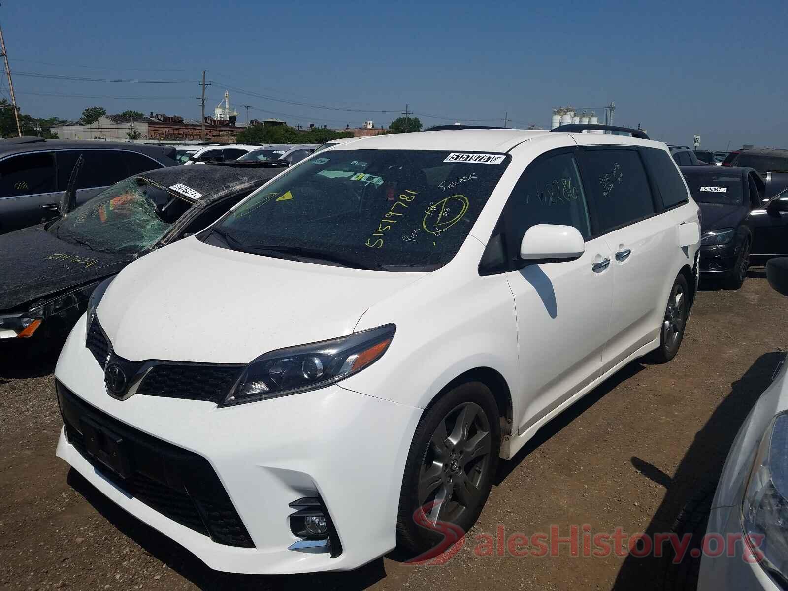 5TDXZ3DC2KS990370 2019 TOYOTA SIENNA