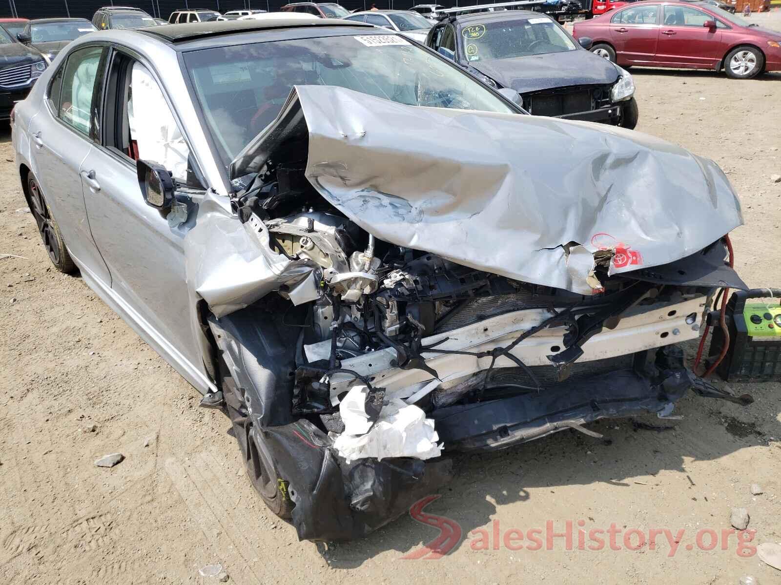 4T1B61HK9JU117049 2018 TOYOTA CAMRY