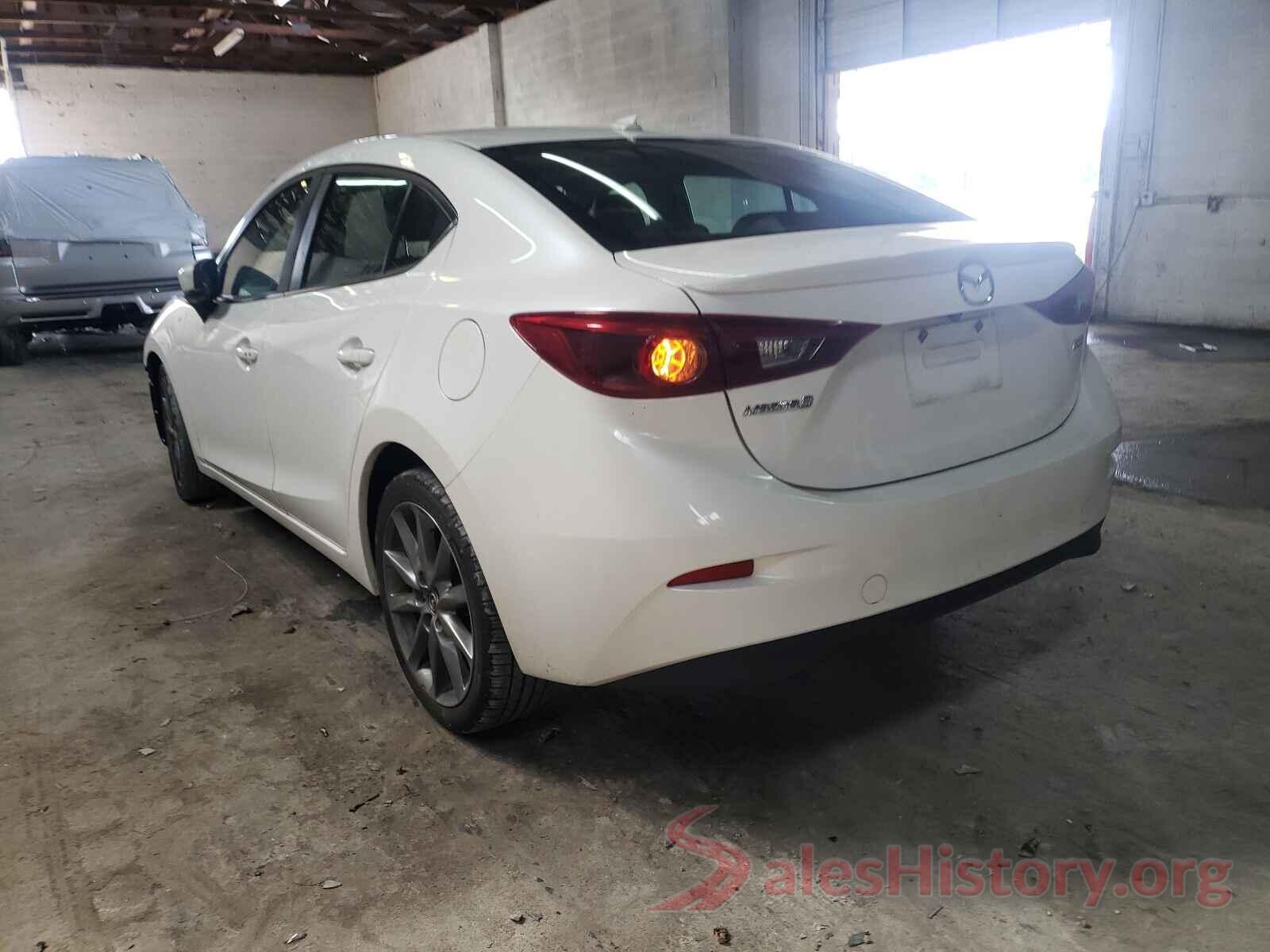 3MZBN1W35JM255109 2018 MAZDA 3